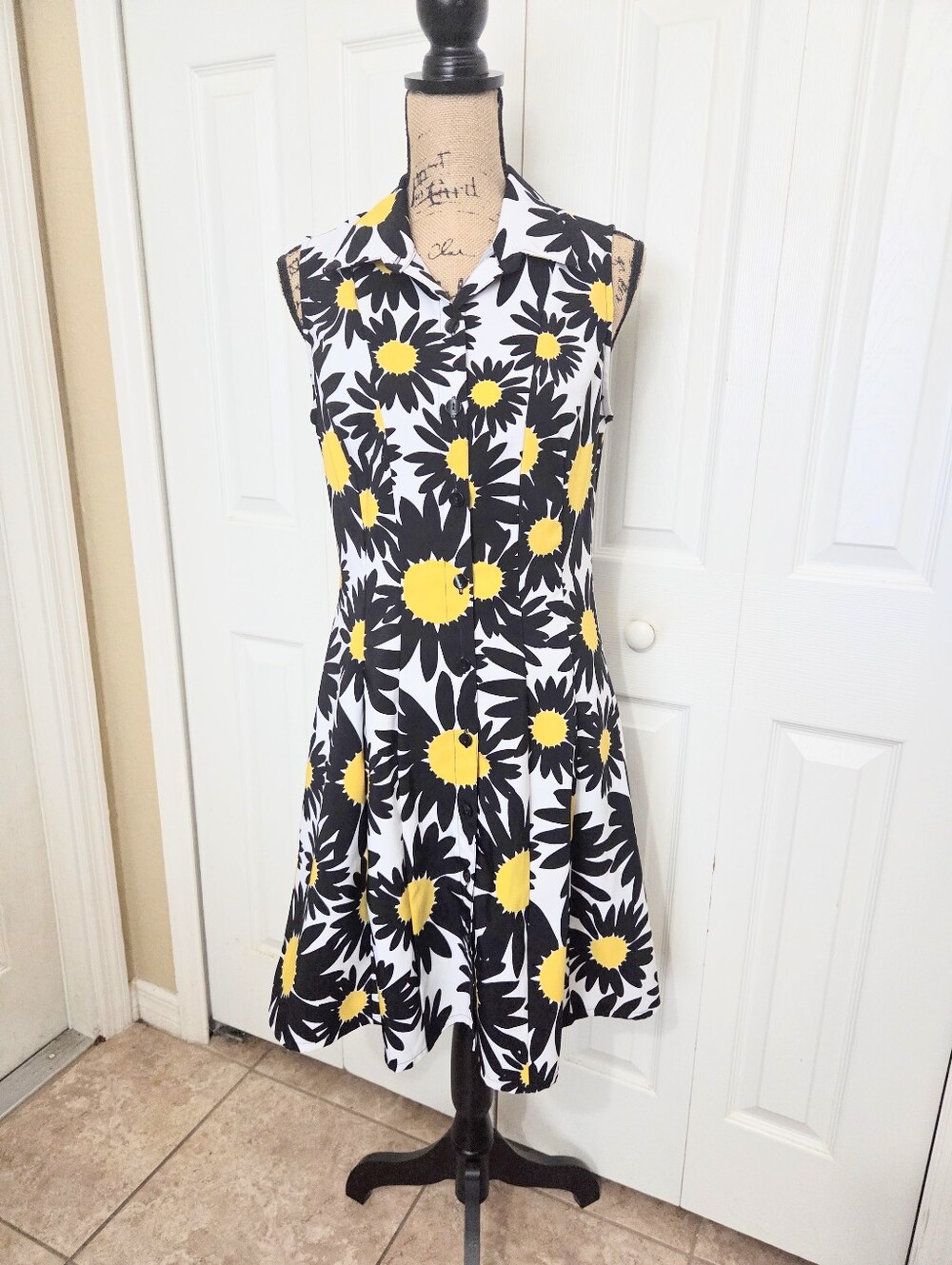 Ronni Nicole Sleeveless Floral Print A-Line Dress - Yellow/Black/White